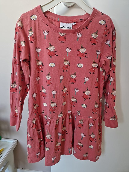 Pikku myy mekko 110