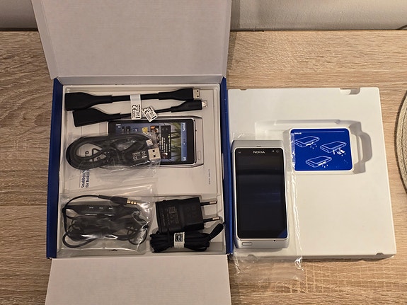 VARATTU Nokia N8-00, Käyttämätön