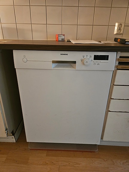 Siemens astianpesukone tason alle 60 cm valkoinen