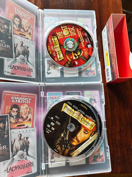 Pirates of the Caribbean: Mustan helmen kirous - 3-Disc Gift Set (DVD)