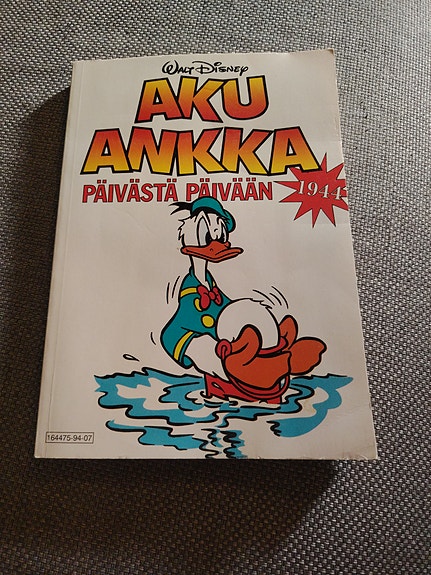 Aku Ankka päivästä päivään 1944 -sarjakuva