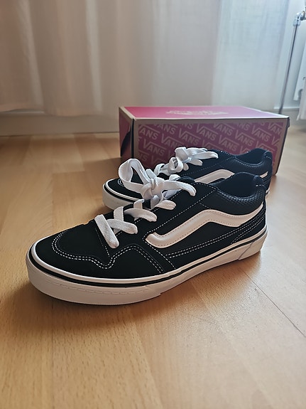 UUDET Vans caldrone kengät 39