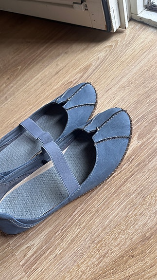 Naisten siniset kengät, koko 41