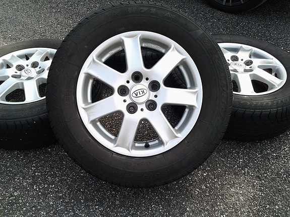 Alumiinivanteet Kia Cee`d 15" 5x114.3 Kesärenkailla