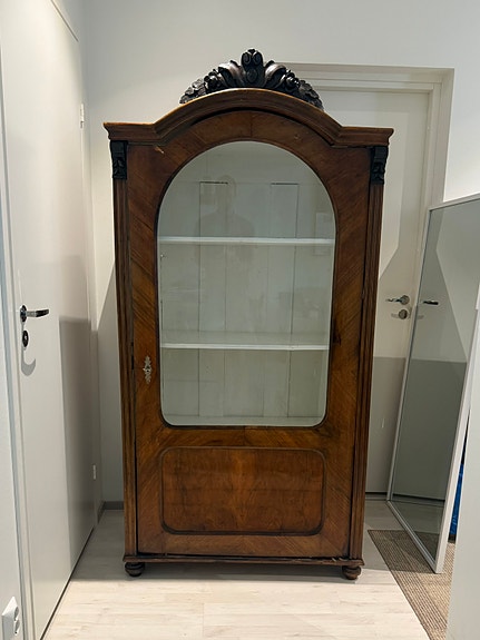 UUSI HINTA Kaunis 1800-luvun Biedermeier / Uusrokokoo -vitriinikaappi