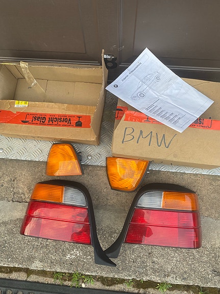 BMW  E36 farmarin takavalot ja etuvilkut