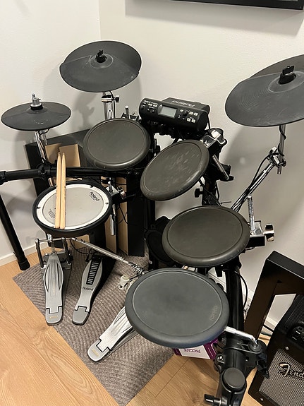 Roland TD4 -sähkörummut