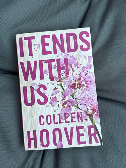 It Ends With Us - Colleen Hoover