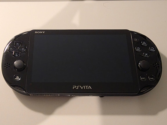 Sony PS Vita Slim + 8GB muistikortti