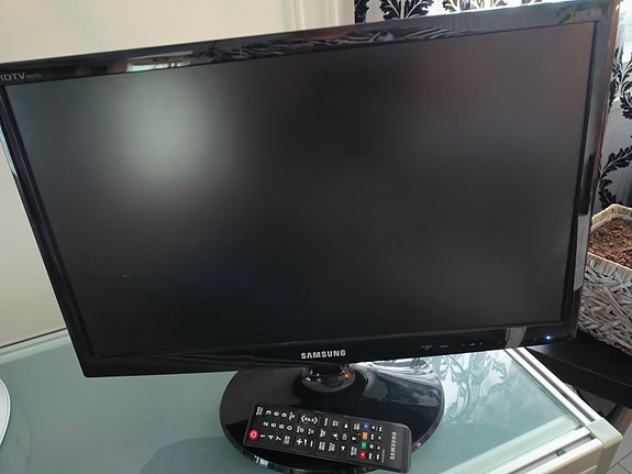 Samsung LT22C300E 22" näyttö / tv musta
