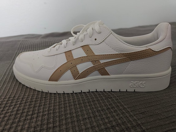 Asics miesten tennarit.