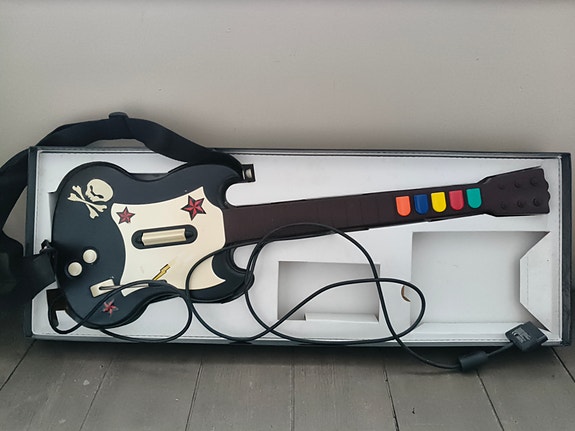 PS2 Guitar Hero -kitaraohjain