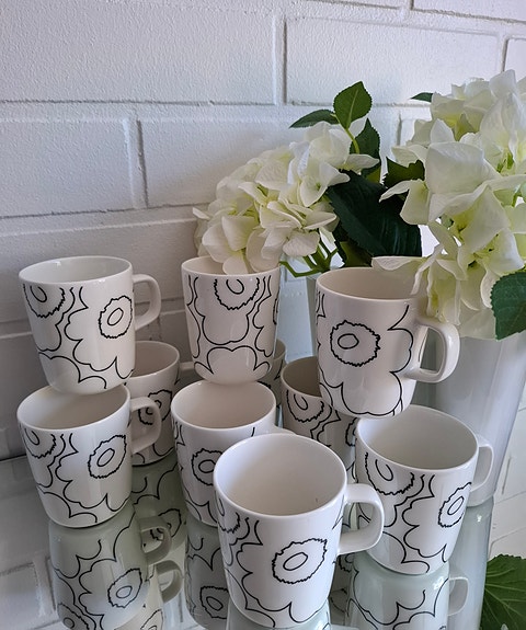 Marimekko valko/ musta unikko/Oiva Toikka