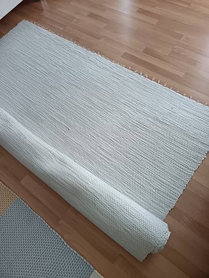 Valkoinen puuvillamatto