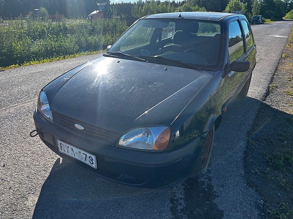 Ford Fiesta 1.3 3ov. -00