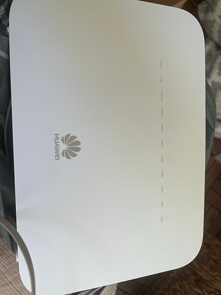 Huawei modeemi reititin valkoinen