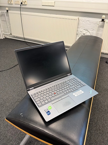 Lenovo kannettava tietokone harmaa