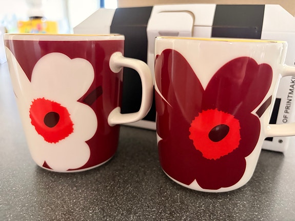Käyttämättömät Marimekko Juhla Unikko punaiset mukit 2 kpl