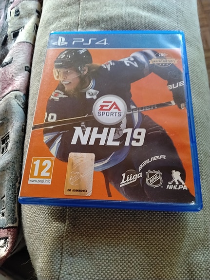 PS4 NHL 19 -peli
