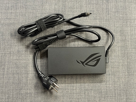 Asus ROG/TUF kannettavan virtalähde 200W, A20-200P1A