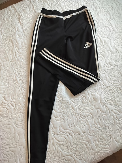 Adidas naisten verkkarit XS