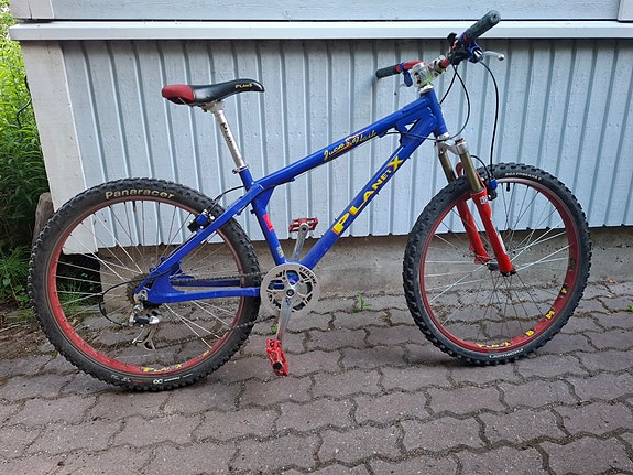 Planet X Jack Flash maastopyörä koko M 26" alamäkipyörä — vintagea v:lta 2000!