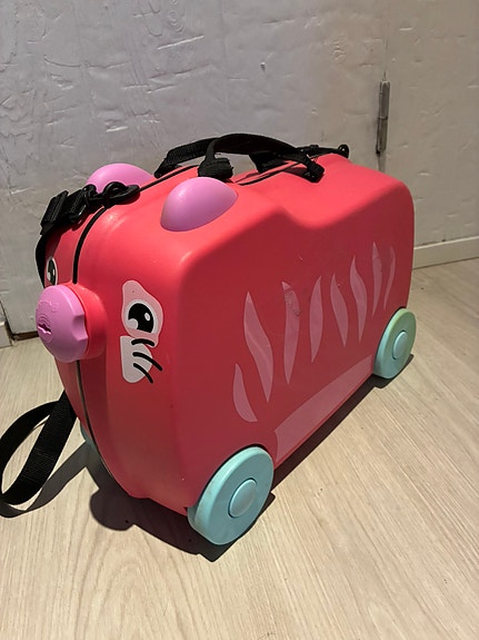 Lasten matkalaukku