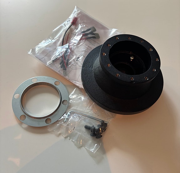 BMW e36 ratin keskiö Luisi