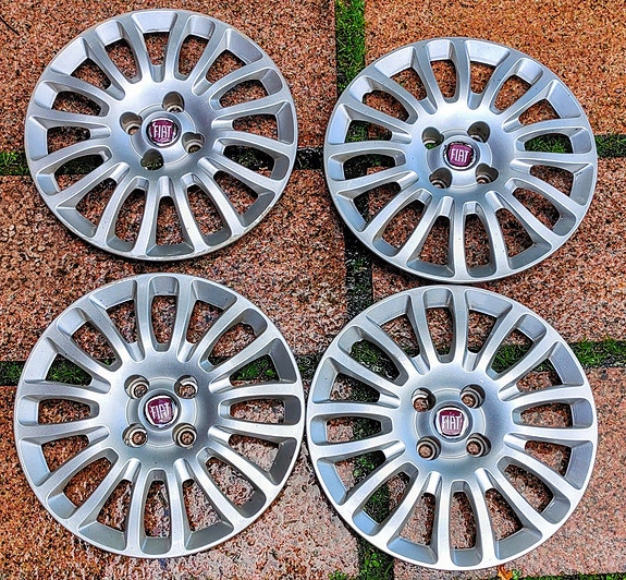 Fiat Grande Punto 15" pölykapselit
