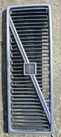 Volvo etusäleikkö / maski
