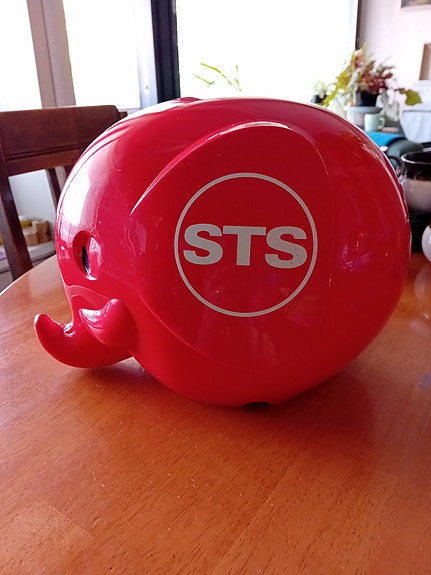 Säästölipas iso elefantti norsu