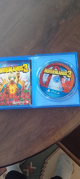 PS4 pelit Borderlands 3 ja Project CARS