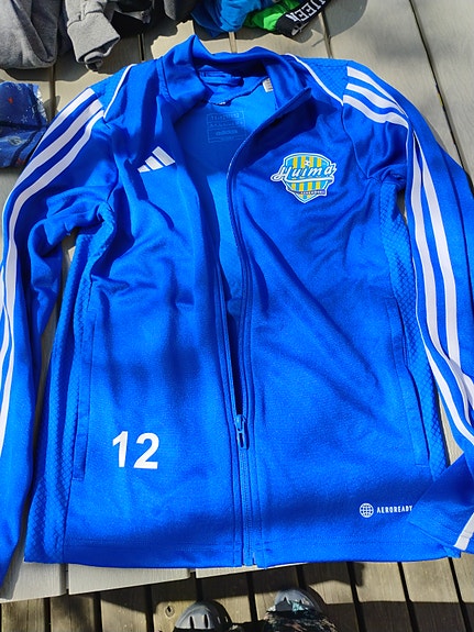Adidas verkkaritakki koko 152 sininen