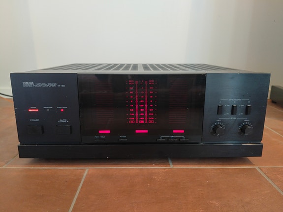 Yamaha M-80 päätevahvistin