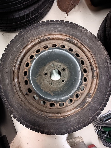 Ford Mondeon MK3 nastarengas vanteineen