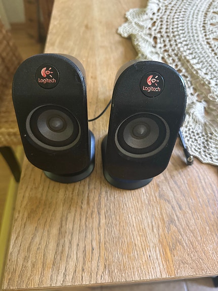 Logitech tietokonekaiuttimet musta