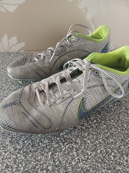 Nike nappikset