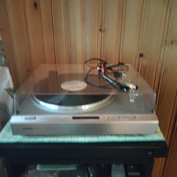 General F3000 levysoitin ja hifi-stereo