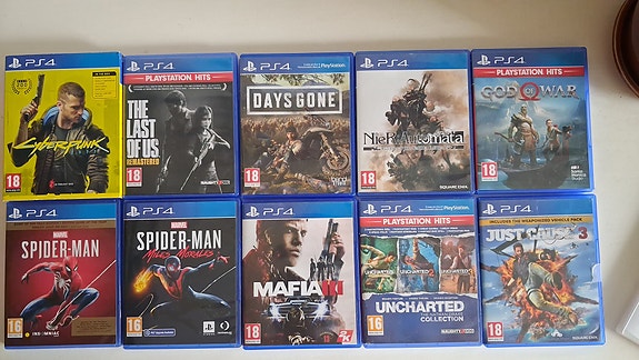 PS4 pelit