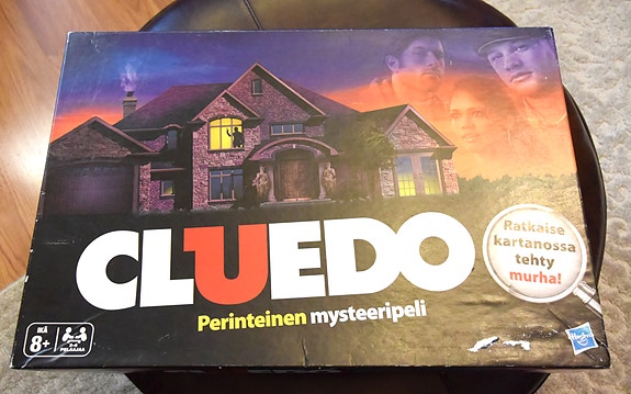 Hasbro Cluedo lautapeli suomenkielinen