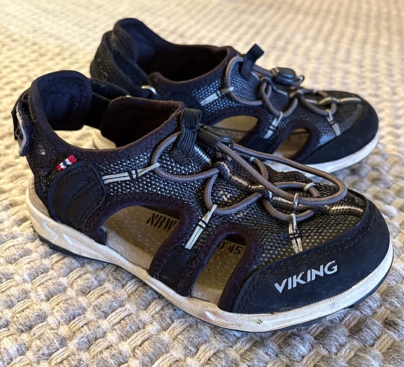 Viking lasten sandaalit 28