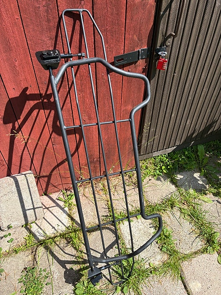 Volvo V60 tavarasäleikkö / koirakalteri