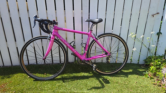Planet X Superlight Pro Carbon – hiilikuitumaantiepyörä Ultegra-osilla