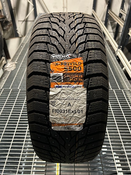 235/50-18 101T Tracmax X-Privilo S500