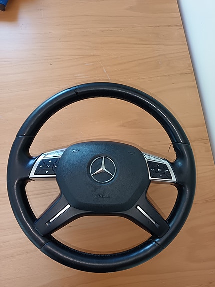 Mb w212 ohjauspyörä rattivaihteilla