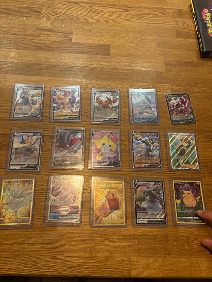 Pokemon-kortteja