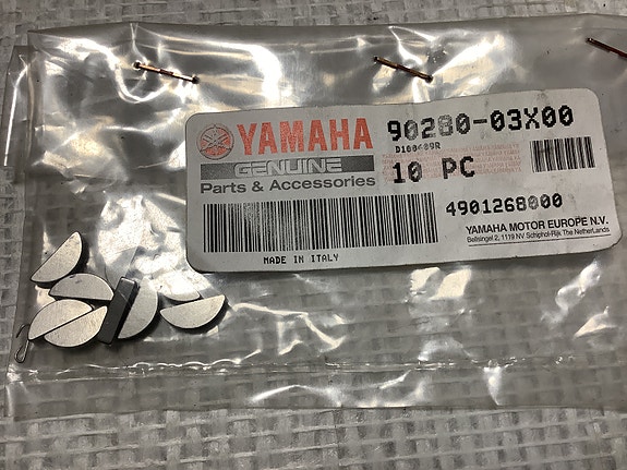 90280-03X00 kampiakselinkiila YAMAHA EW50,YQ50,VP125,YZF-R125