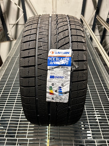 275/35-20 102T Sailun Ice Blazer Arctic EVO
