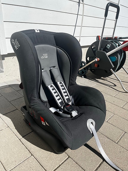Britax Römer Duo Plus turvaistuin 18 kg musta