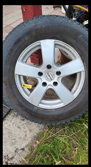 Hyvät talvirenkaat 16" 4x4